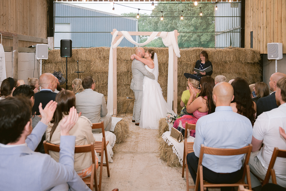 hr-humber-barn-wedding-11 hr-humber-barn-wedding-11