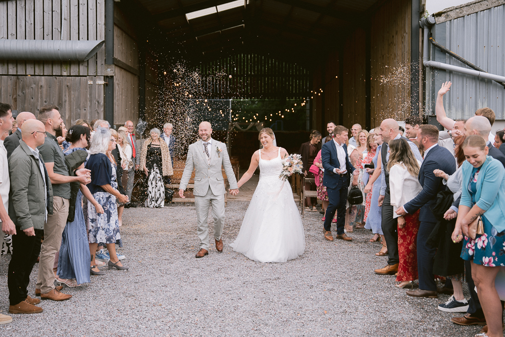 hr-humber-barn-wedding-14 hr-humber-barn-wedding-14