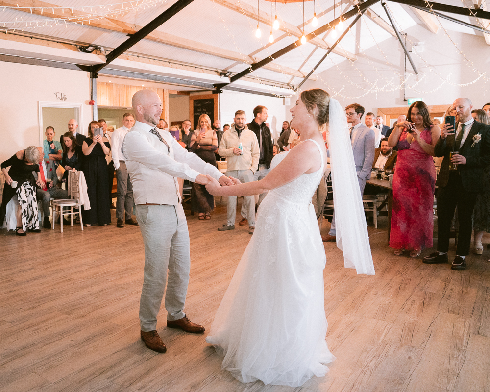 hr-humber-barn-wedding-24 hr-humber-barn-wedding-24